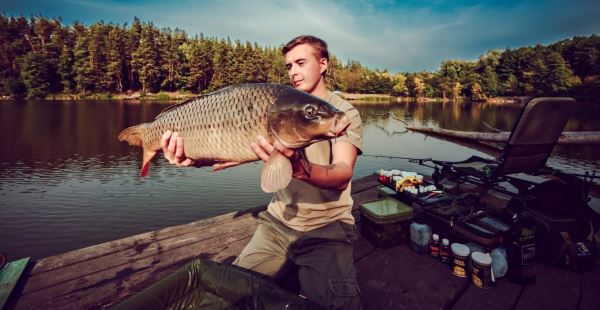 Фідерні вудилища виготовляються з трьох основних матеріалів